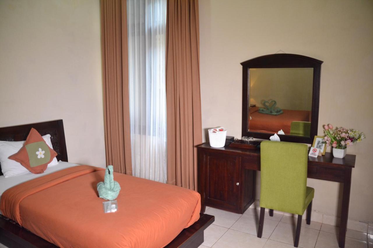 Roemah Canting Homestay Yogyakarta Exterior foto