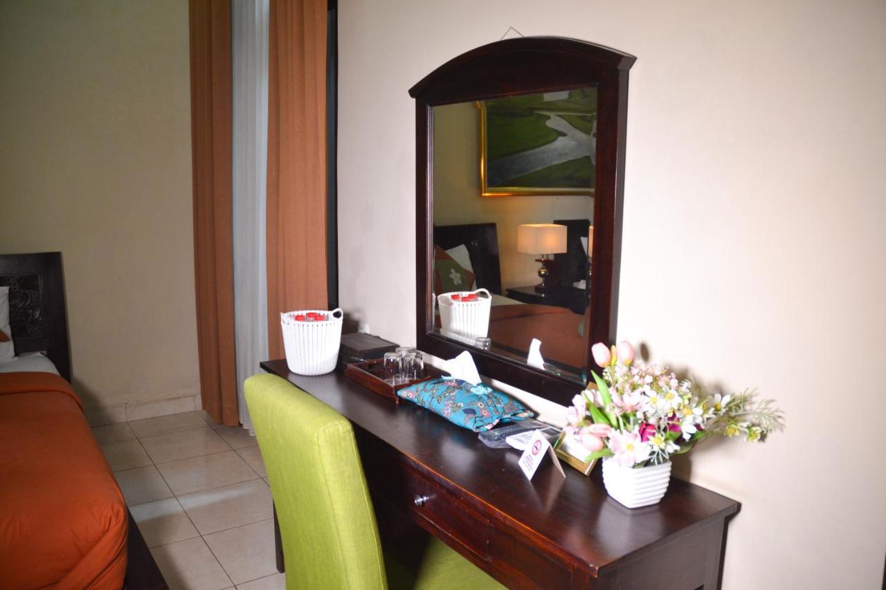 Roemah Canting Homestay Yogyakarta Exterior foto