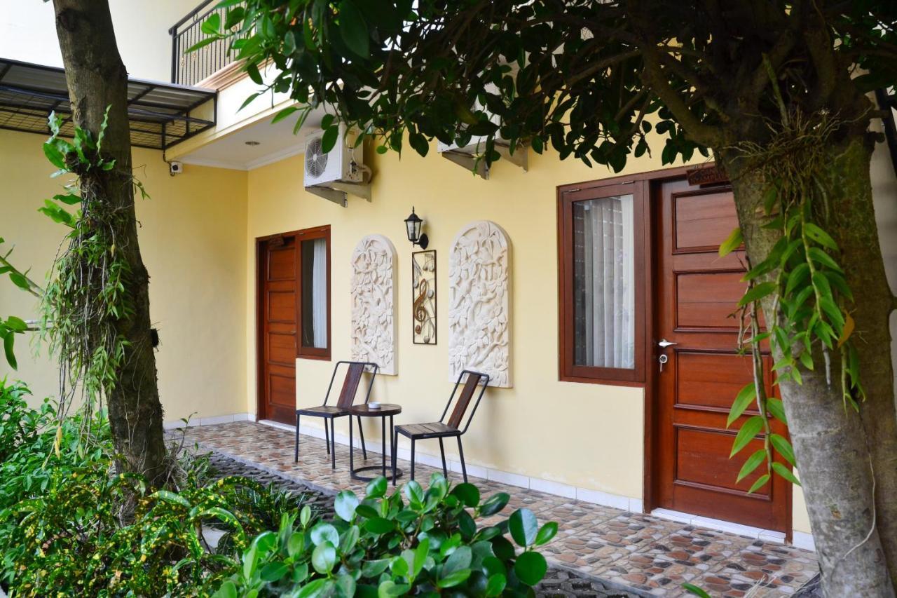 Roemah Canting Homestay Yogyakarta Exterior foto