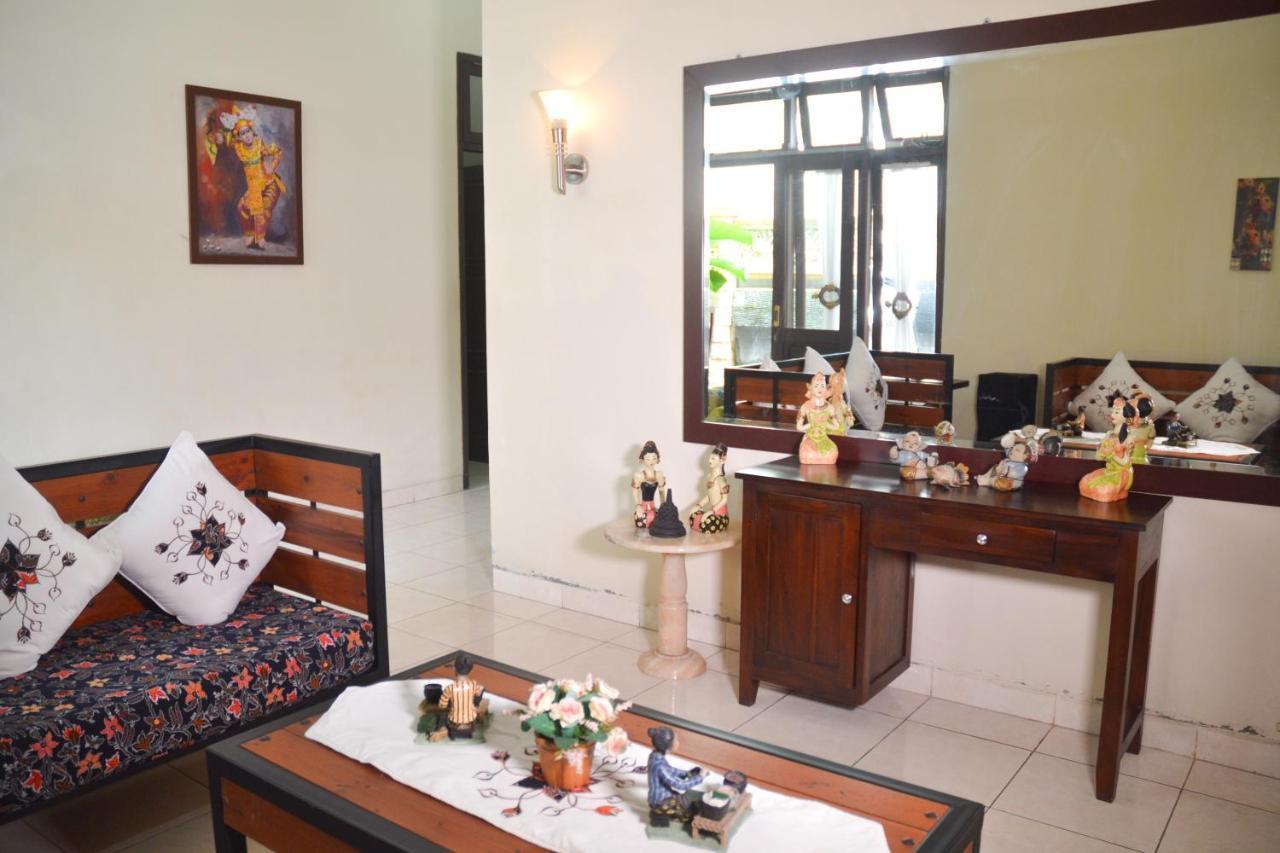 Roemah Canting Homestay Yogyakarta Exterior foto