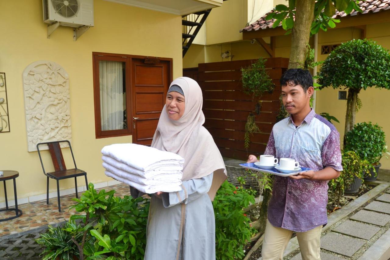 Roemah Canting Homestay Yogyakarta Exterior foto